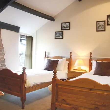 Boot & Shoe Greystoke