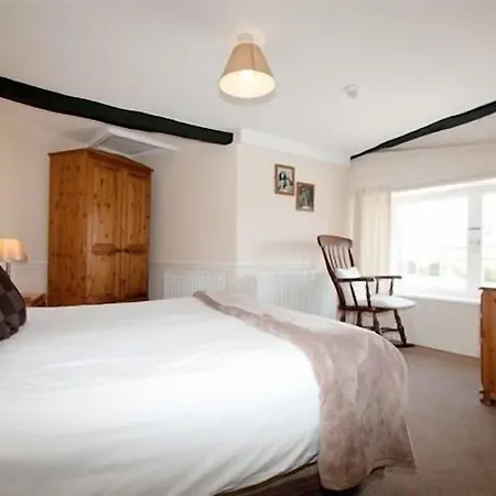 Zajazd Boot & Shoe Greystoke